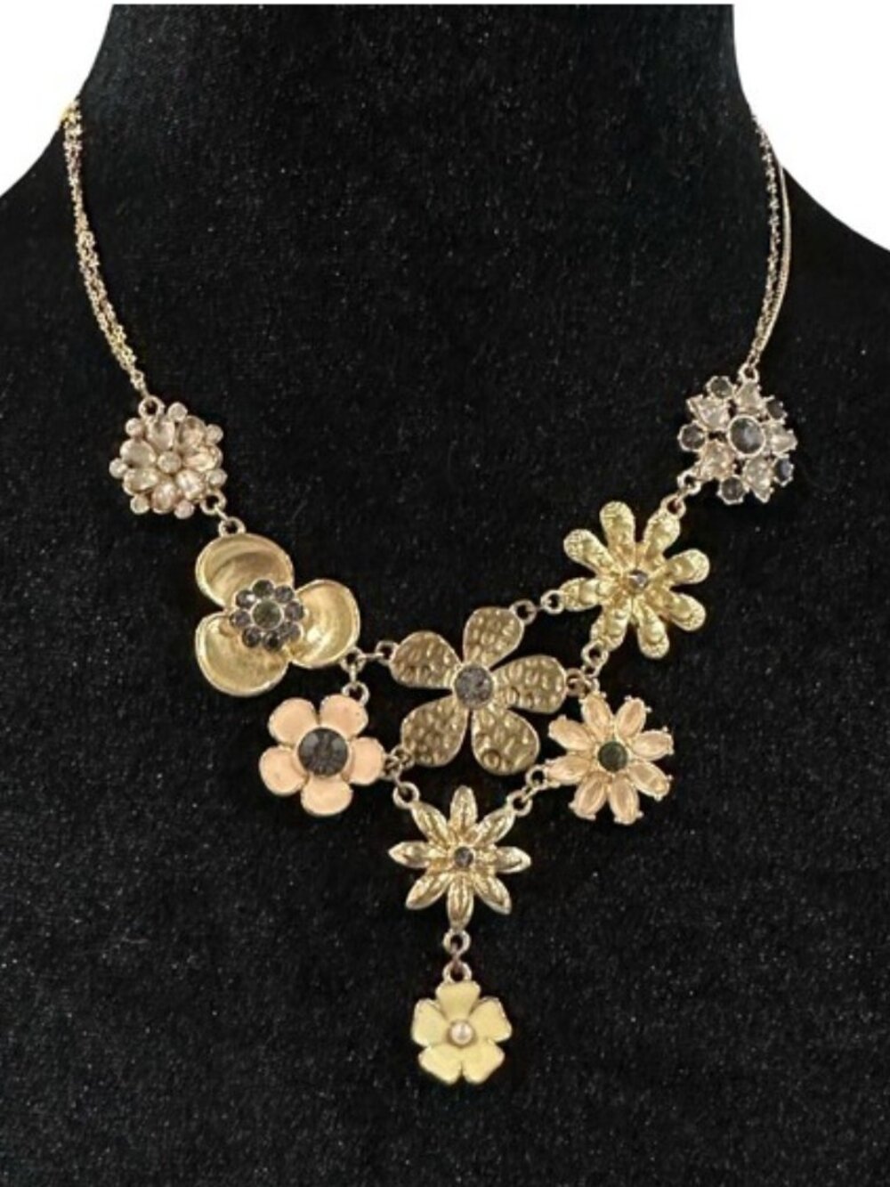 Liz Claiborne Bib Necklace Gold Tone Flowers Statement Adjustable Length